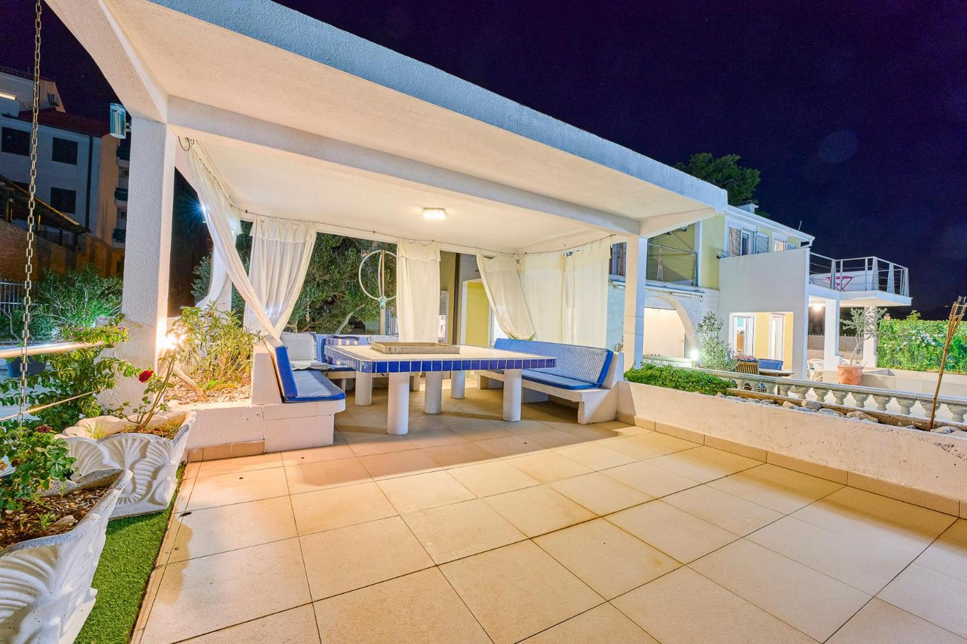 Villa Unique Sur La Plage Pour Des Vacances Inoubliables En Famille Ou Entre Amis Pour 10 Personnes Slatine Zewnętrze zdjęcie