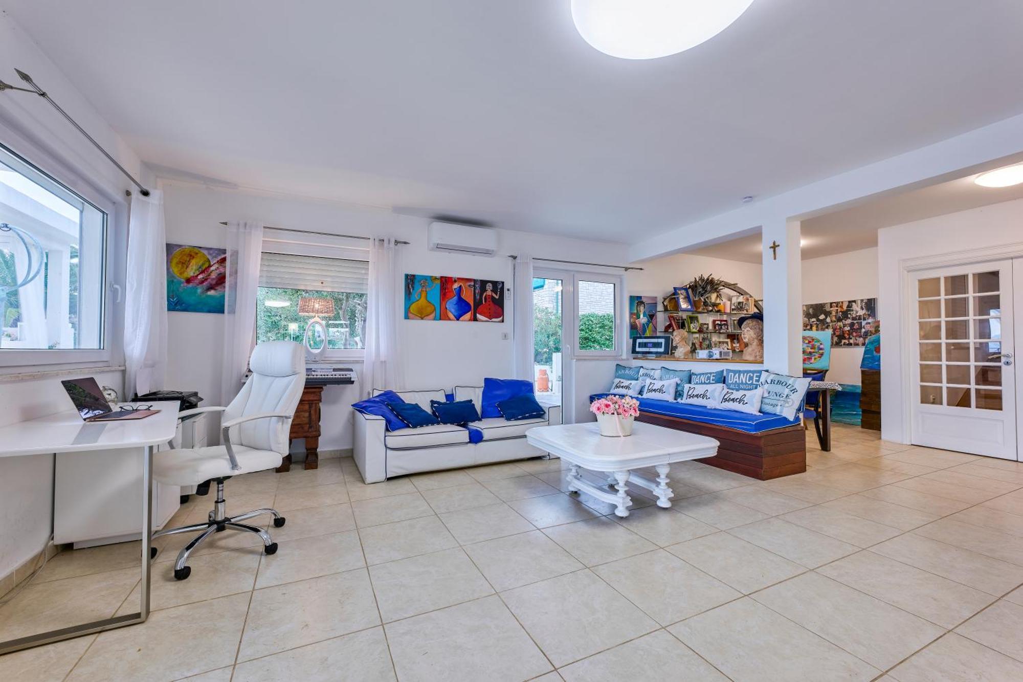 Villa Unique Sur La Plage Pour Des Vacances Inoubliables En Famille Ou Entre Amis Pour 10 Personnes Slatine Zewnętrze zdjęcie