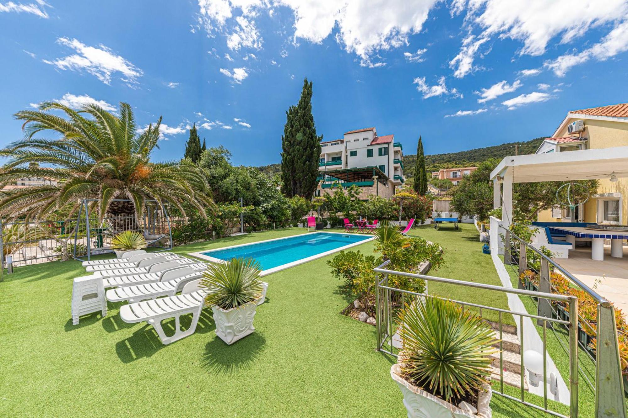 Villa Unique Sur La Plage Pour Des Vacances Inoubliables En Famille Ou Entre Amis Pour 10 Personnes Slatine Zewnętrze zdjęcie